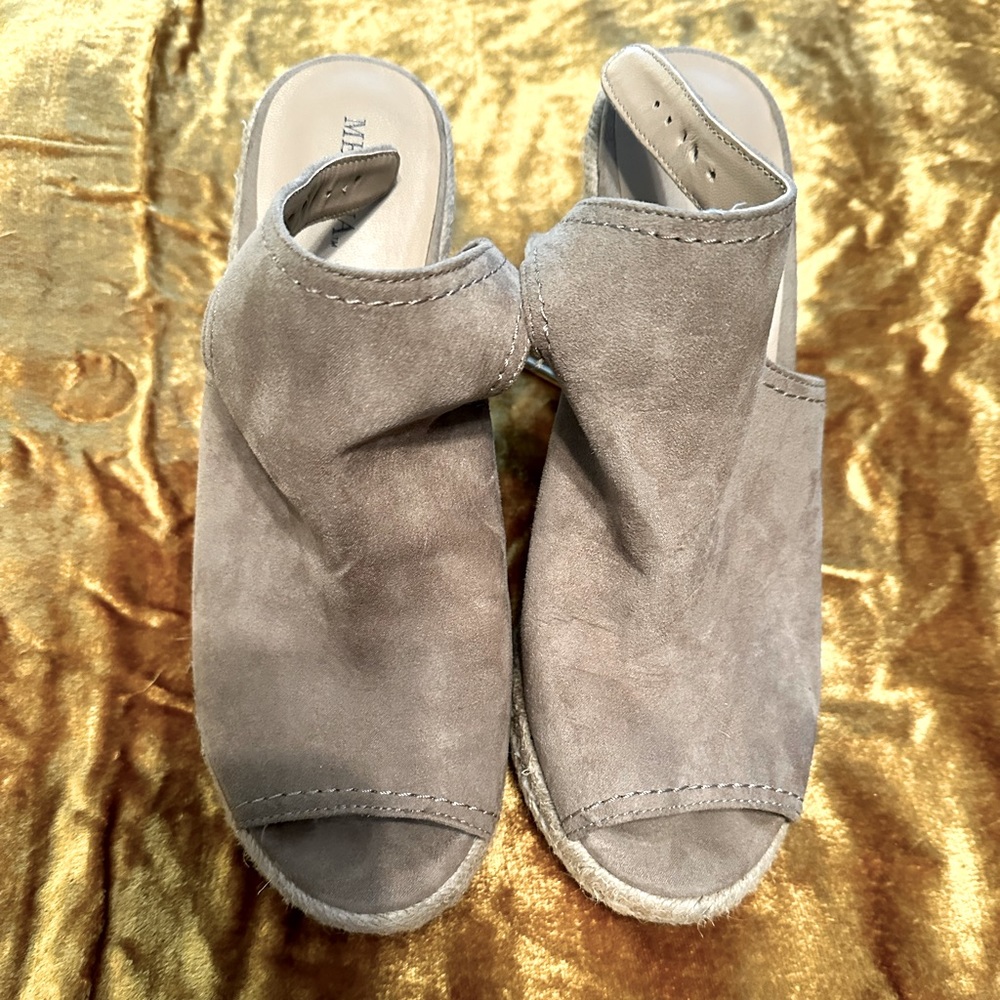 Merona wedge espadrilles with adjustable back strap. Size 9.5
